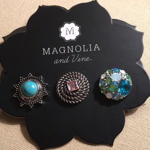 Magnolia and Vine 18mm Original snaps.